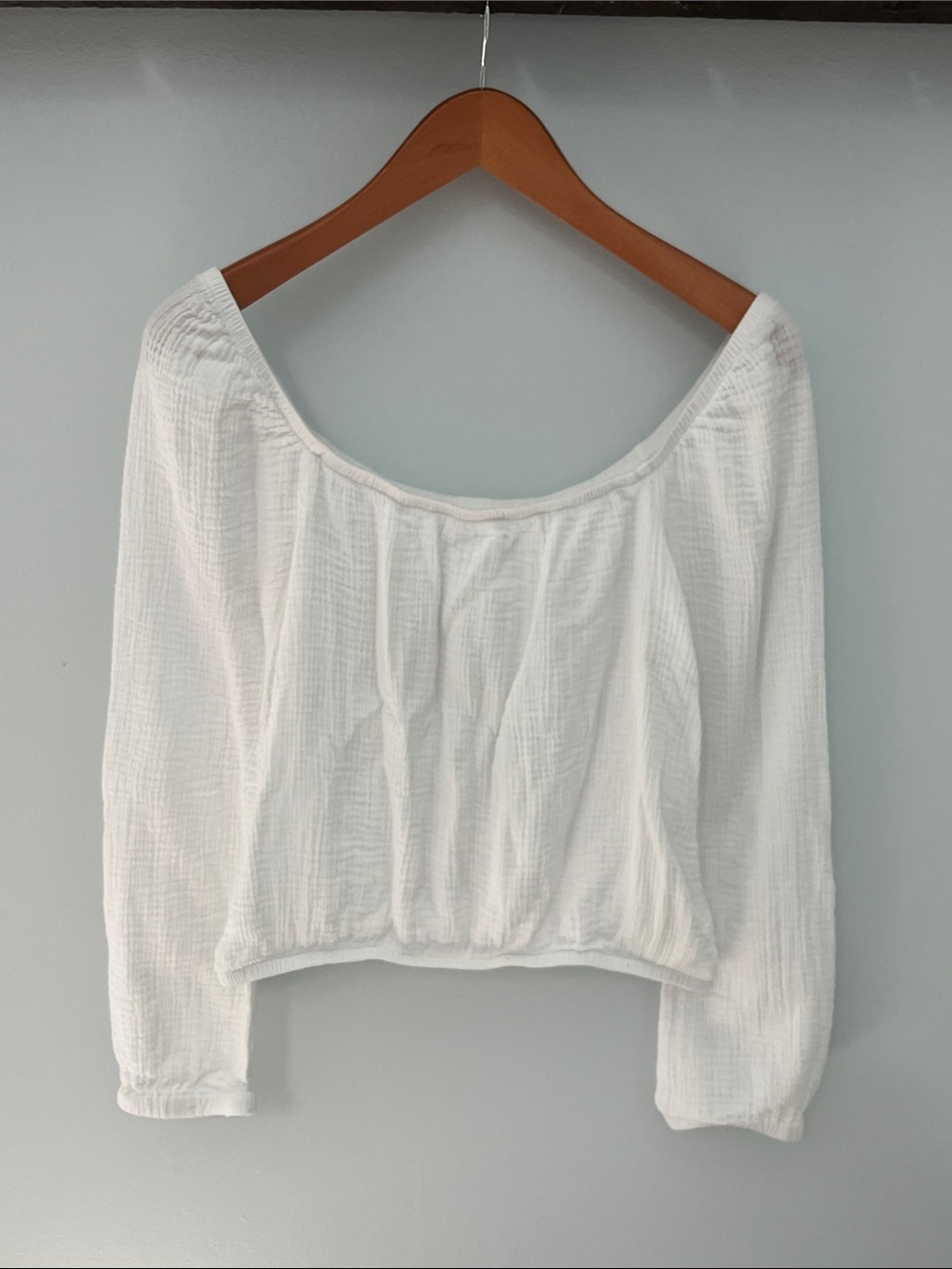 cloth & stone White Off-Shoulder Cropped Peasant Top